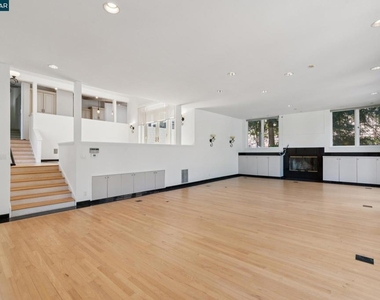 660 La Casa Via - Photo Thumbnail 14