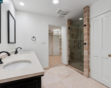 660 La Casa Via - Photo Thumbnail 50