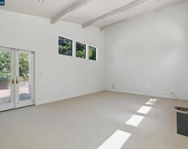660 La Casa Via - Photo Thumbnail 86