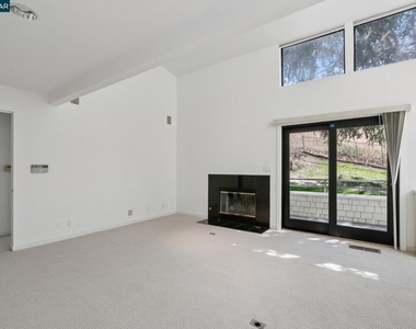 660 La Casa Via - Photo Thumbnail 44