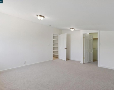 660 La Casa Via - Photo Thumbnail 65