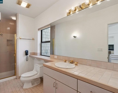 660 La Casa Via - Photo Thumbnail 21
