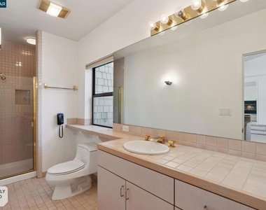 660 La Casa Via - Photo Thumbnail 22