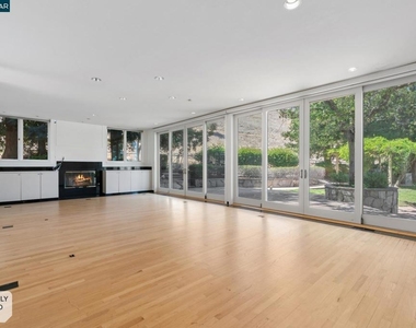 660 La Casa Via - Photo Thumbnail 8
