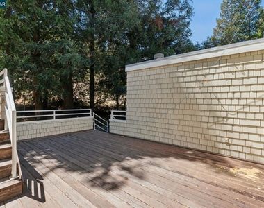 660 La Casa Via - Photo Thumbnail 25