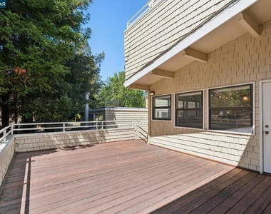 660 La Casa Via - Photo Thumbnail 40