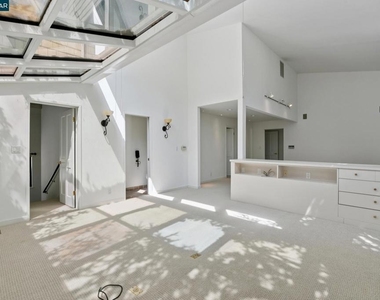 660 La Casa Via - Photo Thumbnail 55