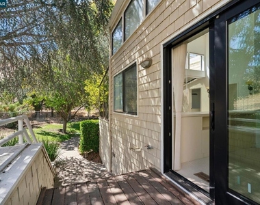 660 La Casa Via - Photo Thumbnail 46