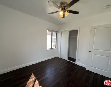 2010 W 35th Street - Photo Thumbnail 10