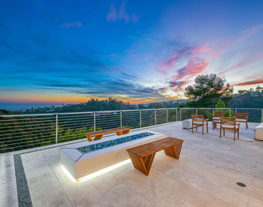 1121 Roberto Lane - Photo Thumbnail 3