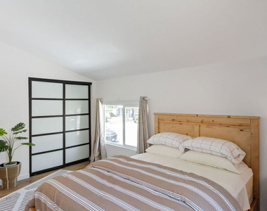 5304 Baza Avenue - Photo Thumbnail 18