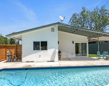 5304 Baza Avenue - Photo Thumbnail 25