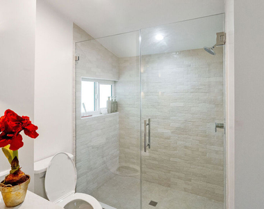 5304 Baza Avenue - Photo Thumbnail 23