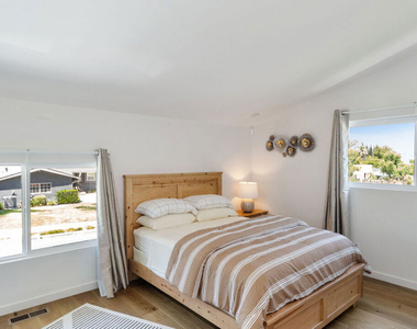 5304 Baza Avenue - Photo Thumbnail 17