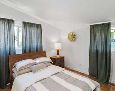 5304 Baza Avenue - Photo Thumbnail 21