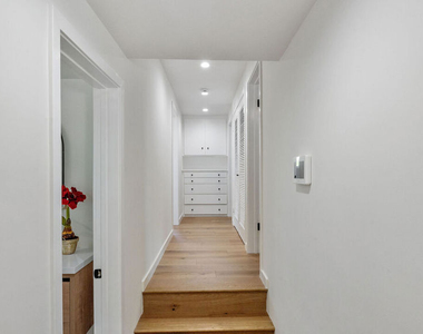 5304 Baza Avenue - Photo Thumbnail 14