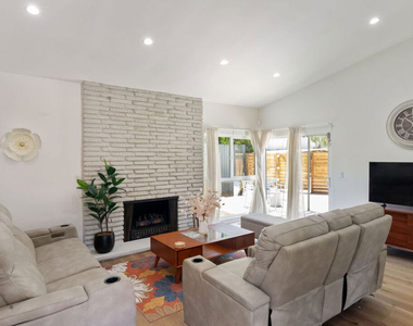 5304 Baza Avenue - Photo Thumbnail 5