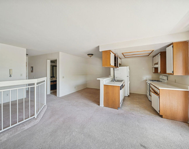 1519 N Martel Avenue - Photo Thumbnail 1