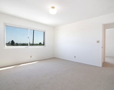 12100 Marine Street - Photo Thumbnail 18