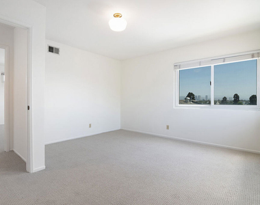12100 Marine Street - Photo Thumbnail 21
