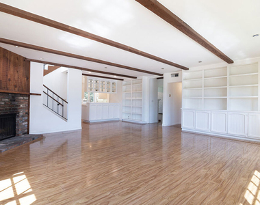 12100 Marine Street - Photo Thumbnail 12