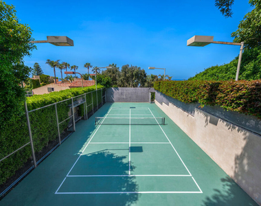7089 Birdview Avenue - Photo Thumbnail 5