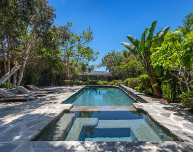 7089 Birdview Avenue - Photo Thumbnail 4