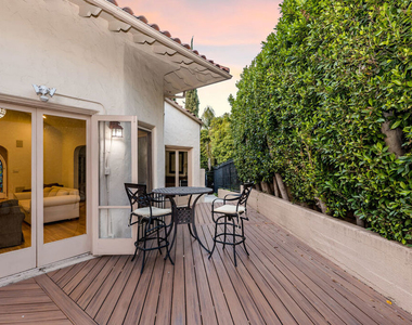 2238 El Contento Drive - Photo Thumbnail 11