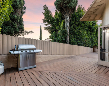 2238 El Contento Drive - Photo Thumbnail 9