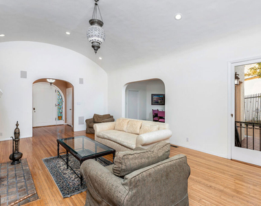 2238 El Contento Drive - Photo Thumbnail 18