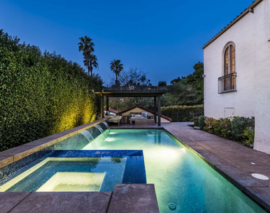 2238 El Contento Drive - Photo Thumbnail 6