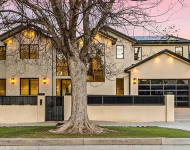 4900 Valjean Avenue - Photo Thumbnail 38