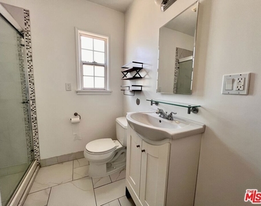 2333 S Garth Avenue - Photo Thumbnail 13