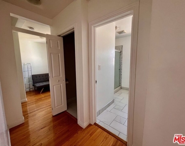 2333 S Garth Avenue - Photo Thumbnail 11