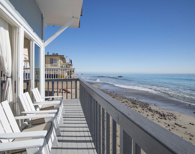 25328 Malibu Road - Photo Thumbnail 4