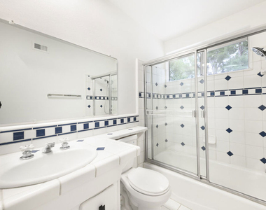 26038 Trana Circle - Photo Thumbnail 22