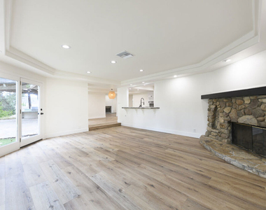 26038 Trana Circle - Photo Thumbnail 12