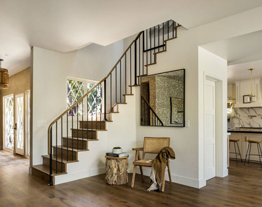 1635 N Genesee Avenue - Photo Thumbnail 8