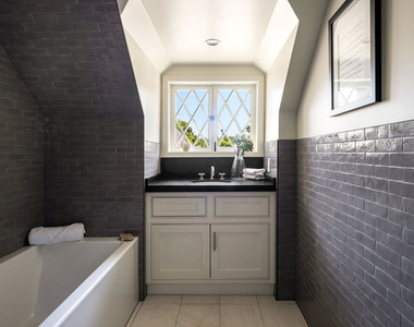 1635 N Genesee Avenue - Photo Thumbnail 16