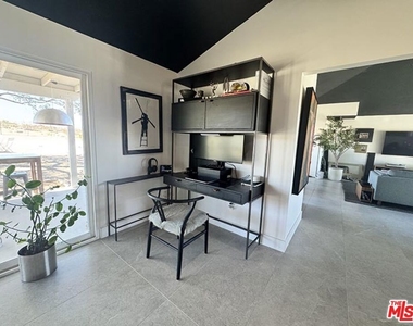 6836 Mount Shasta Avenue - Photo Thumbnail 4