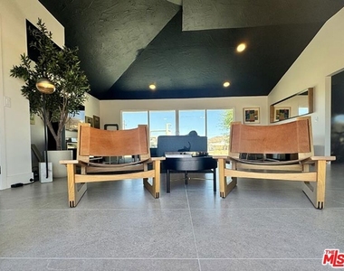 6836 Mount Shasta Avenue - Photo Thumbnail 7