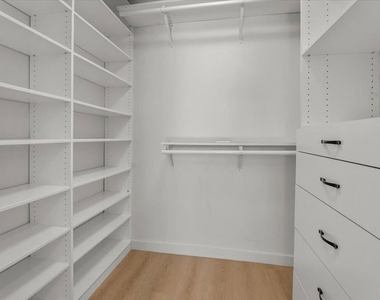 6732 Esplanade Street - Photo Thumbnail 2