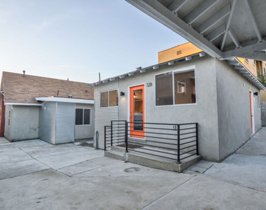 128 N Burlington Avenue - Photo Thumbnail 15