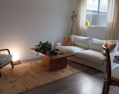 128 N Burlington Avenue - Photo Thumbnail 5