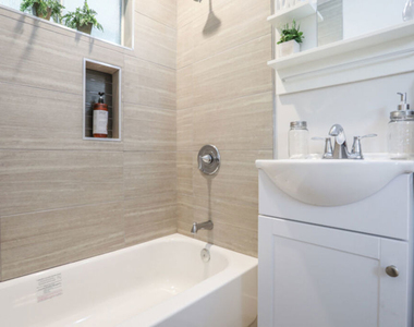 128 N Burlington Avenue - Photo Thumbnail 8