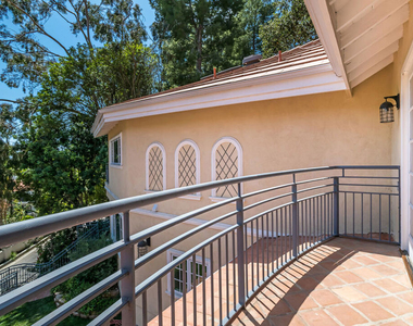 941 N Norman Place - Photo Thumbnail 38