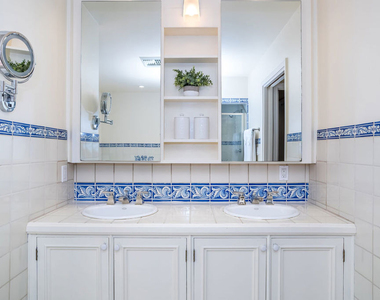 941 N Norman Place - Photo Thumbnail 42