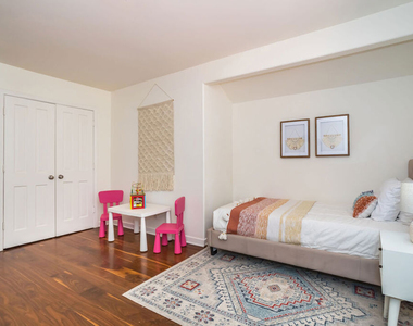 941 N Norman Place - Photo Thumbnail 48