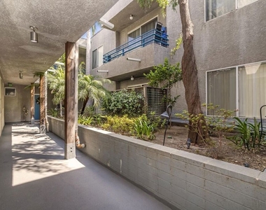 10932 Morrison Street - Photo Thumbnail 19