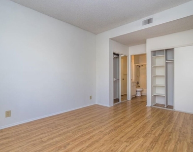 10932 Morrison Street - Photo Thumbnail 17